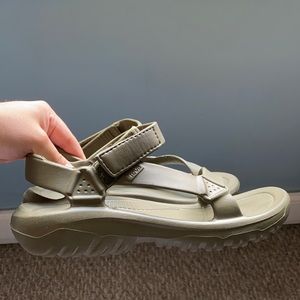 Teva Hurricane Drift in Burnt Olive